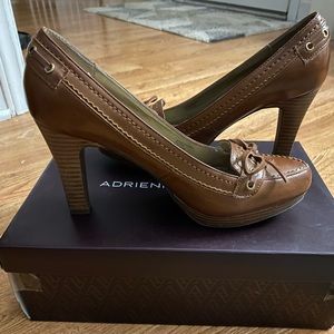 Adrienne Vittadini Pacific Heels 7.5